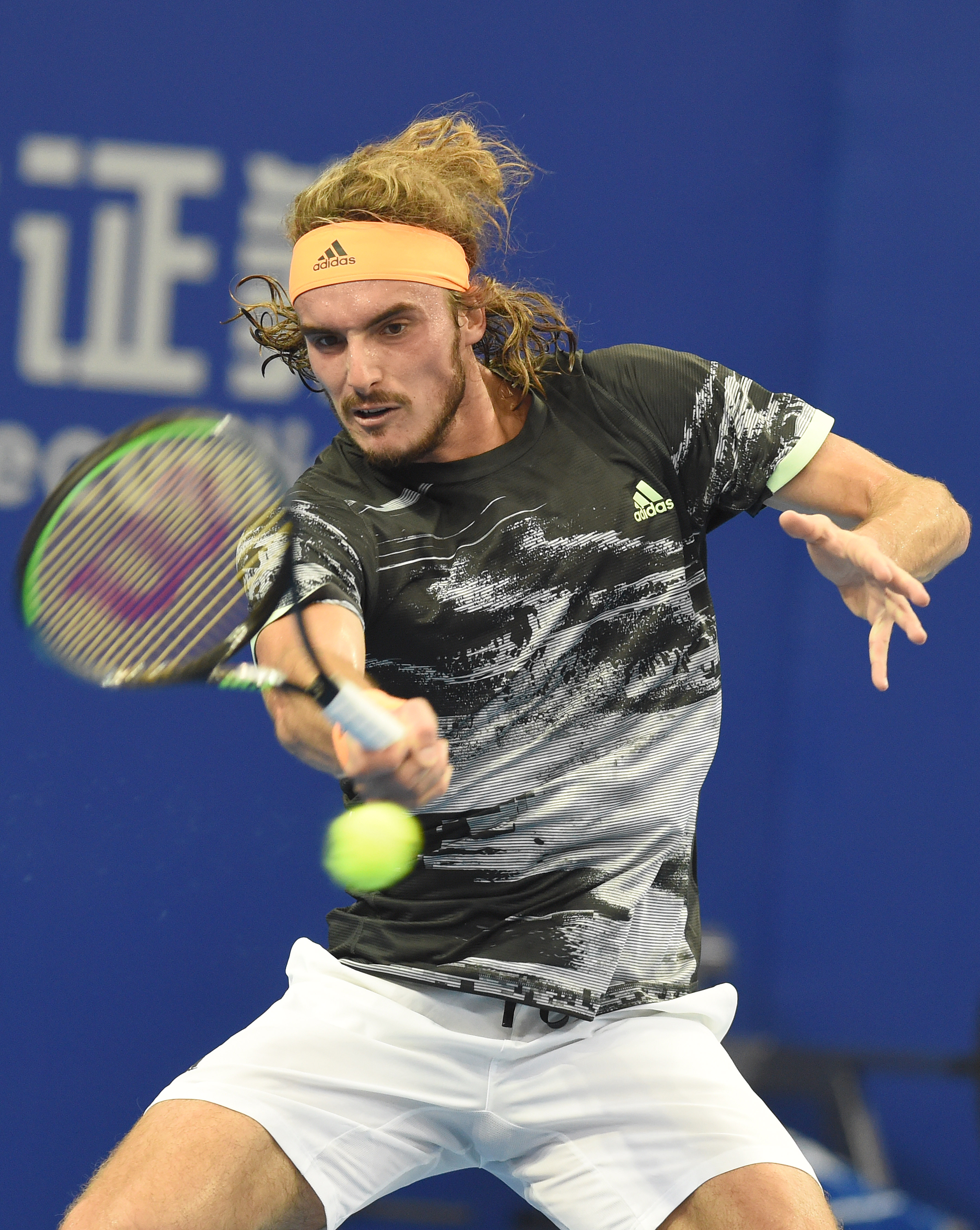 意大利网球队绝杀欧洲网球队,西西帕斯打破历史纪录 意大利网球队绝杀欧洲网球队,西西帕斯打破历史纪录