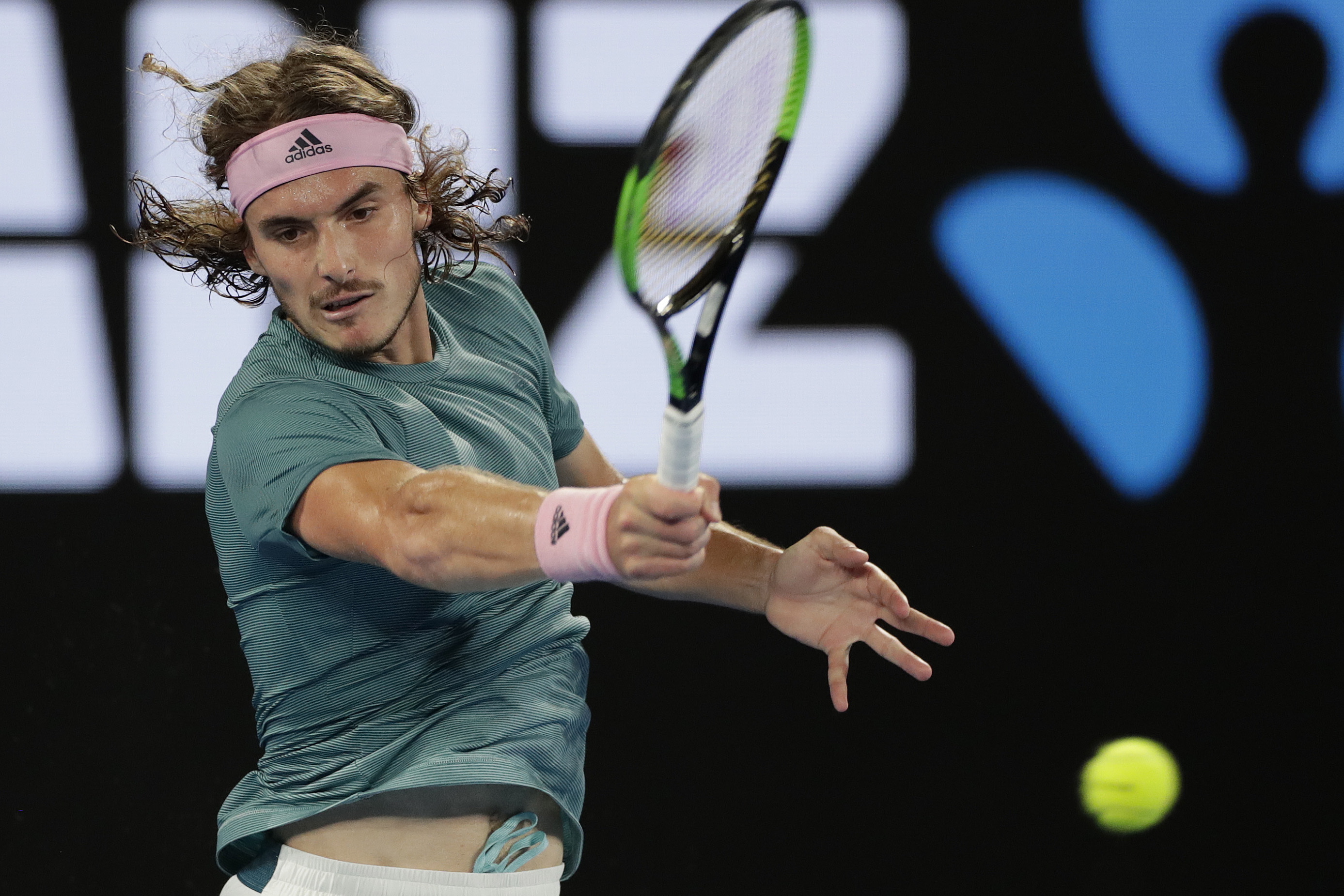 澳大利亚网球队力克美国网球队，西西帕斯惊艳世界的简单介绍