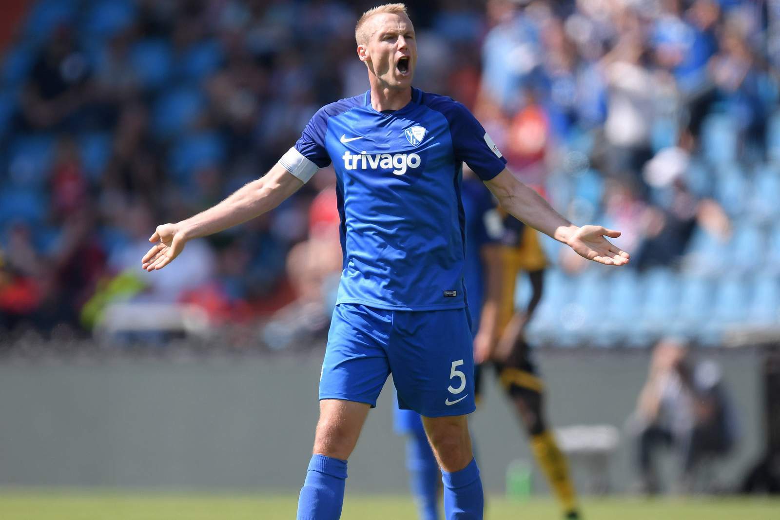 奥格斯堡豪取三分，成功保级形势乐观