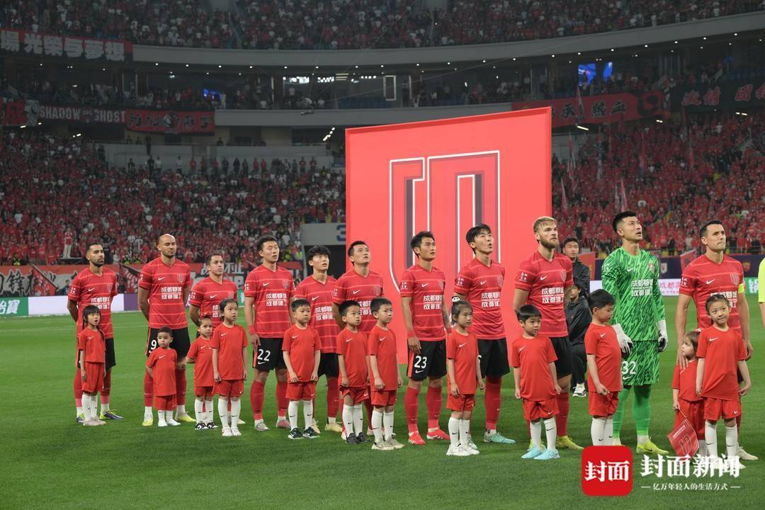 紧张对抗！焦点战役中，强队实力较量！的简单介绍