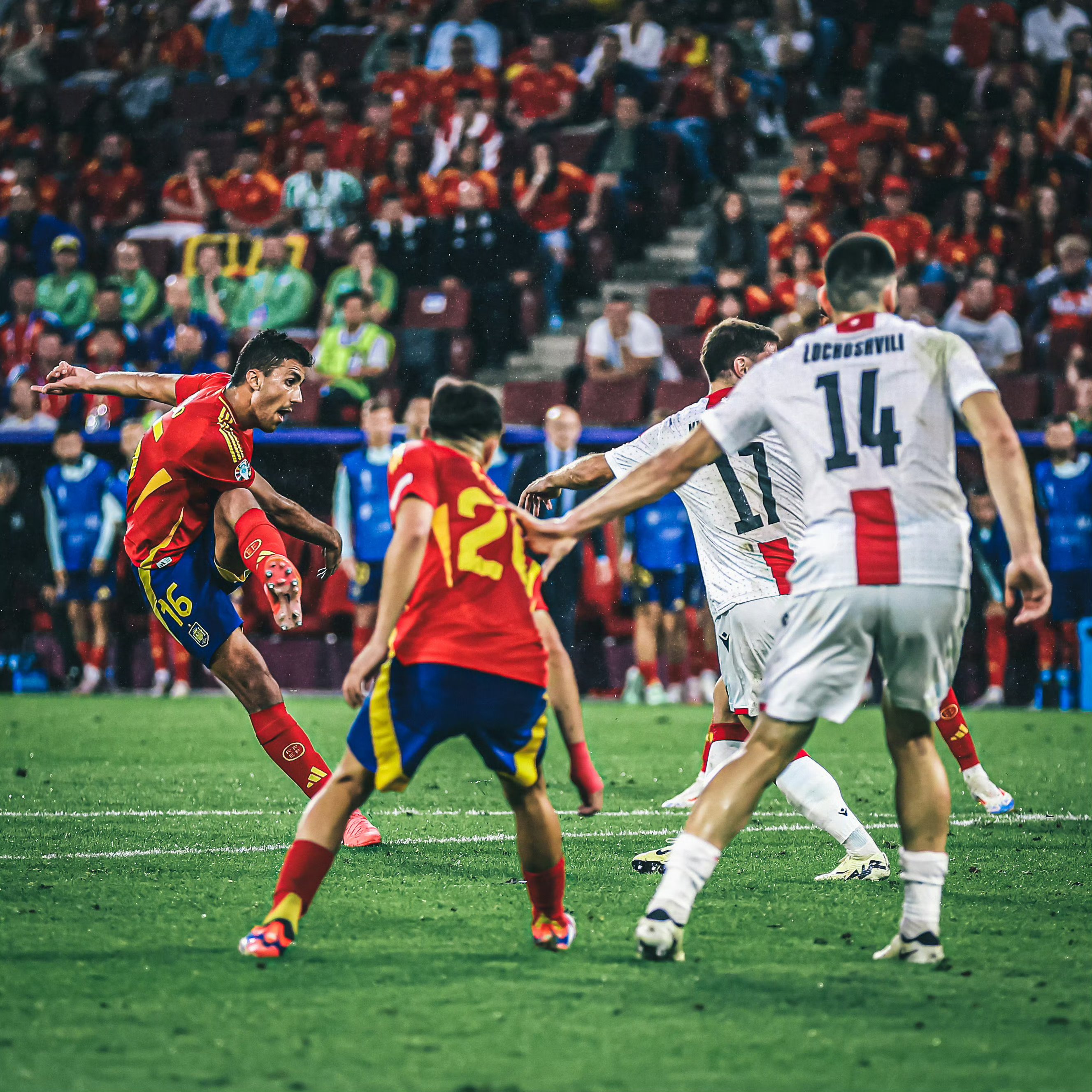 PG中国登录入口-半决赛爆发：欧洲杯巨星们的激烈角逐的简单介绍