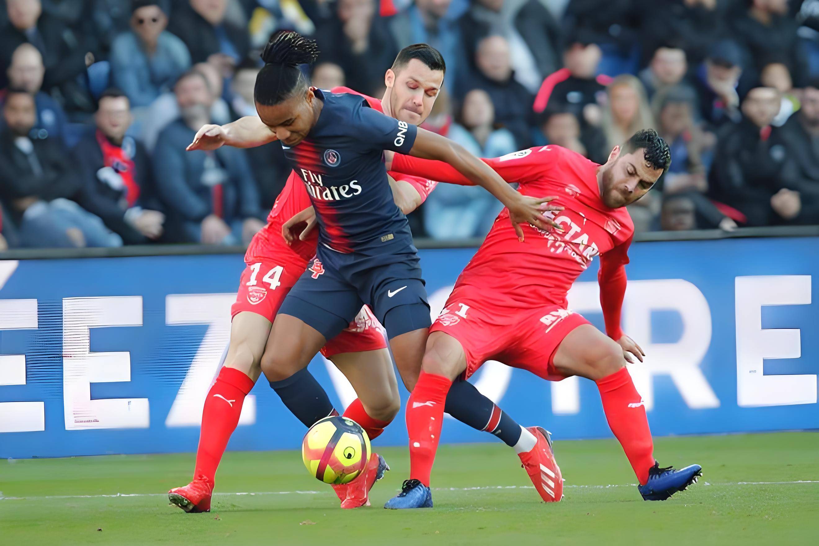 法甲大赛展现激烈竞争，球队实力飙升的简单介绍