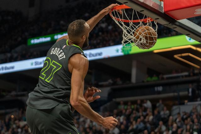 独行侠血洗美国男篮，戈贝尔统治全场的简单介绍