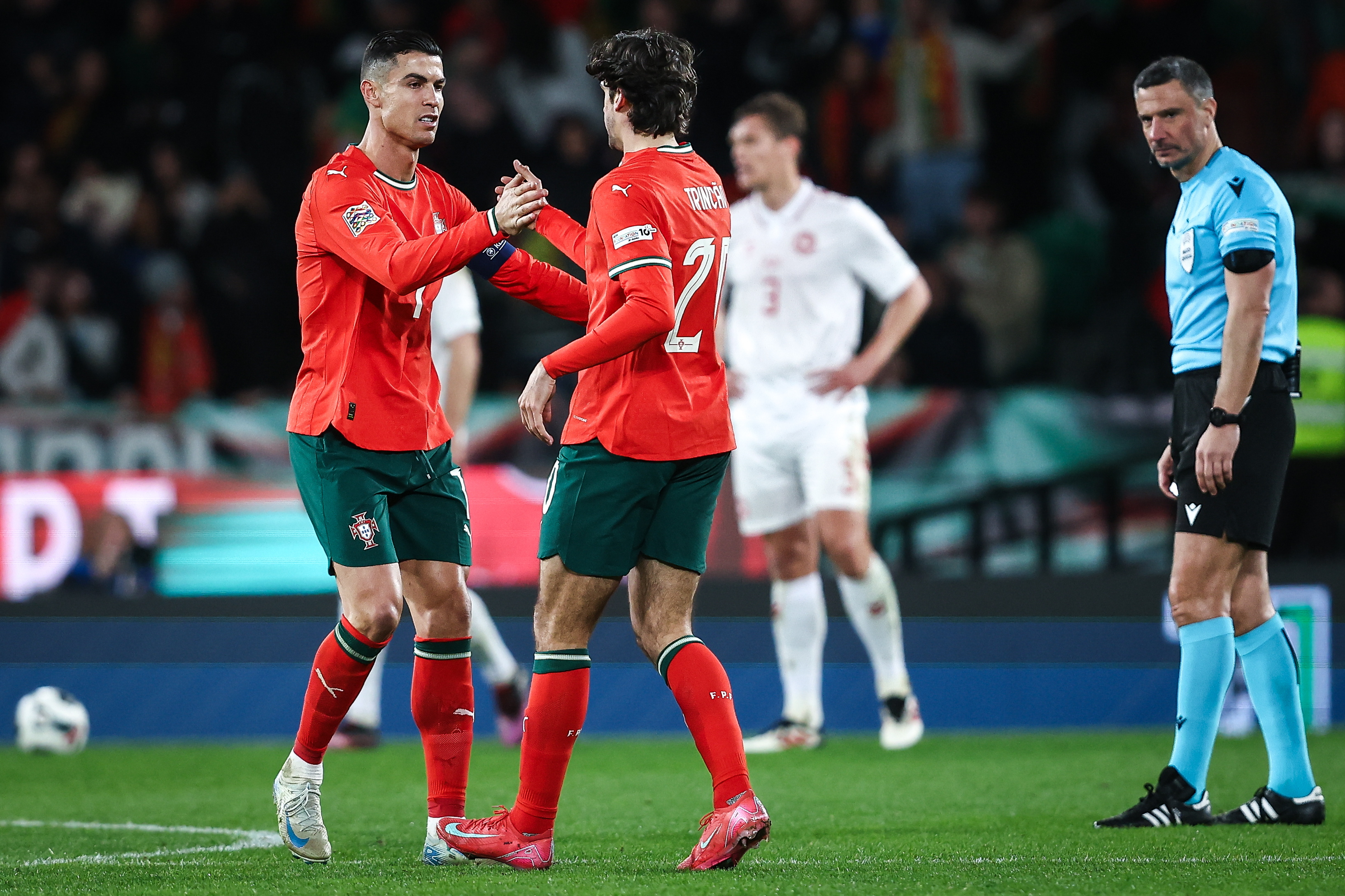 PG电子娱乐在线-关于欧国联赛再现激烈对决，球队实力角逐的信息